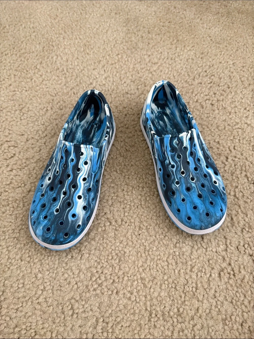 Cat & Jack Kids Blue Marbled Slip-On Water Shoes